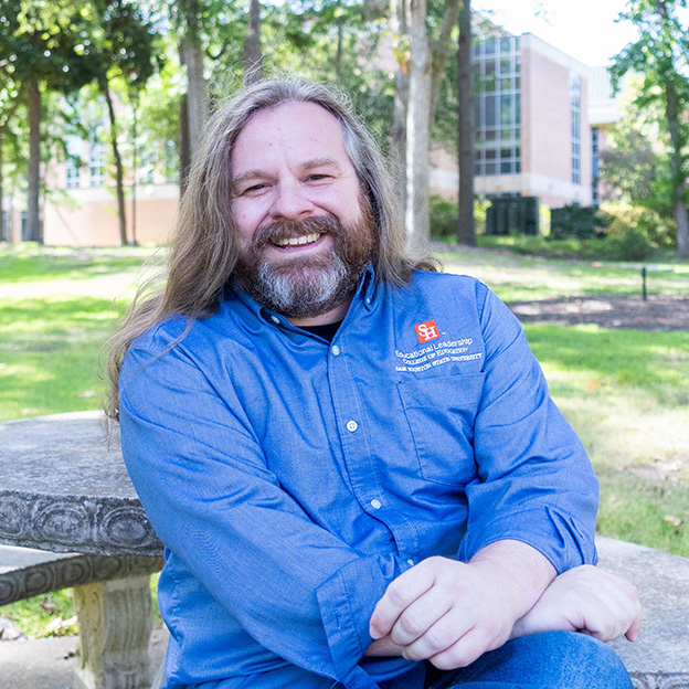 Headshot of Dr. Eric Platt