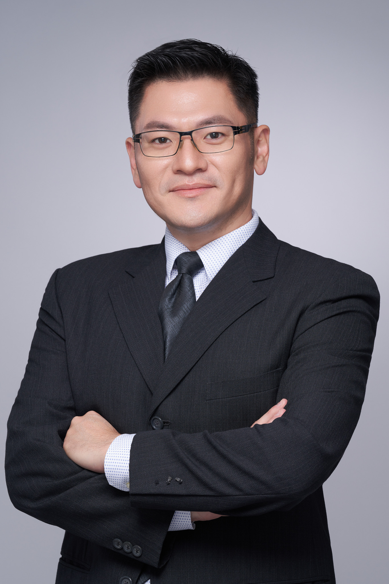 Dr. Dennis Lu-Chung Weng