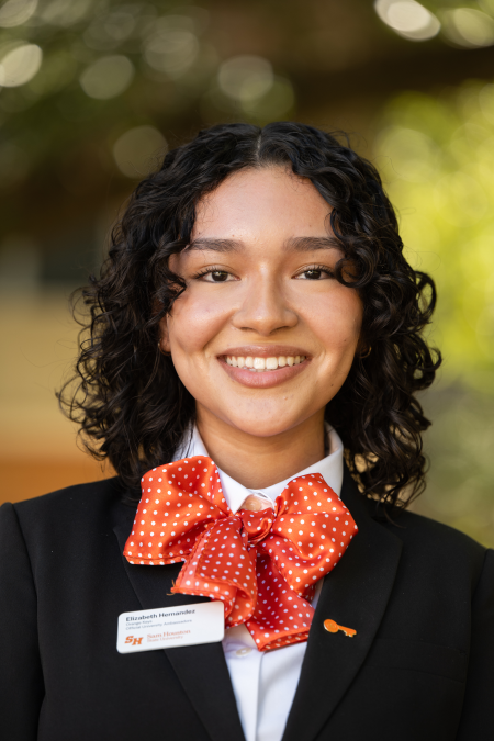 Elizabeth Hernandez.jpg