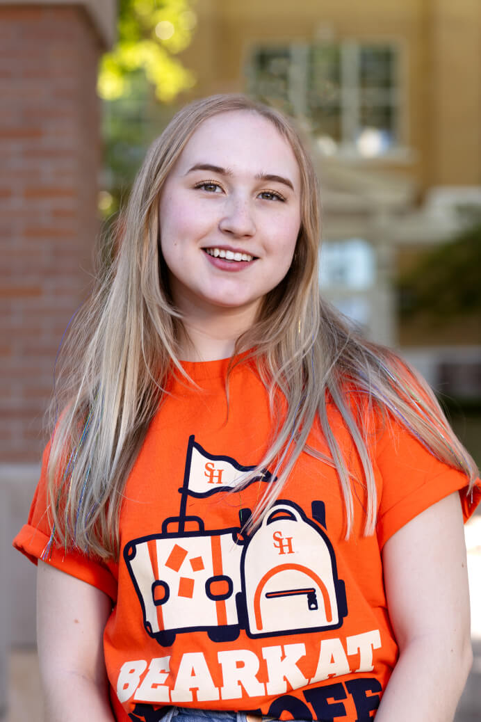 Taylor Crosby headshot